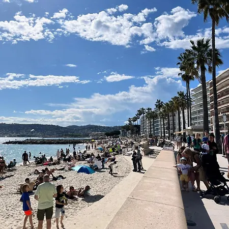 Juan Les Pins Saphir アパート